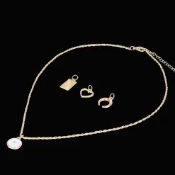 Ketting met verwisselbare hangers