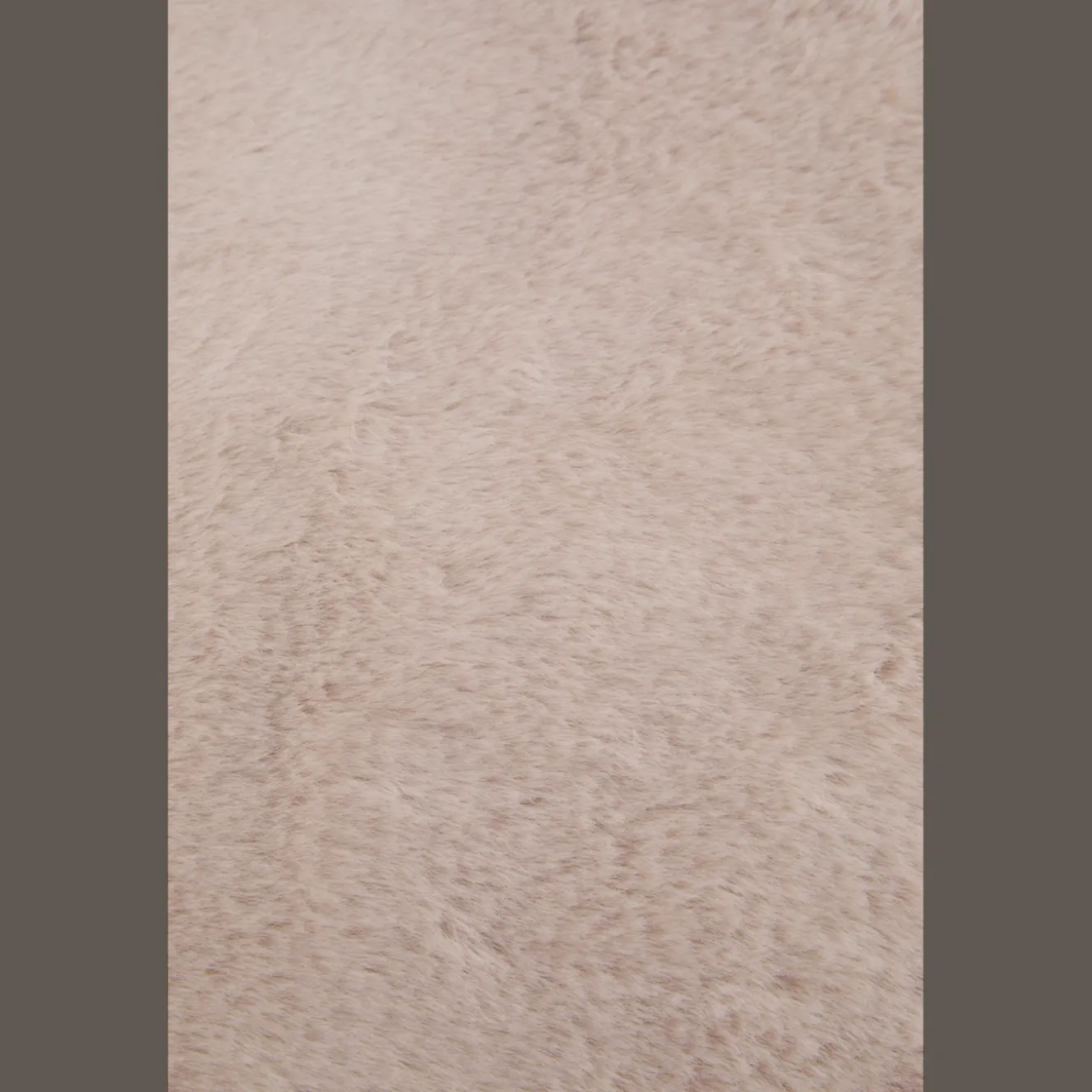 Vloerkleed van imitatiebont