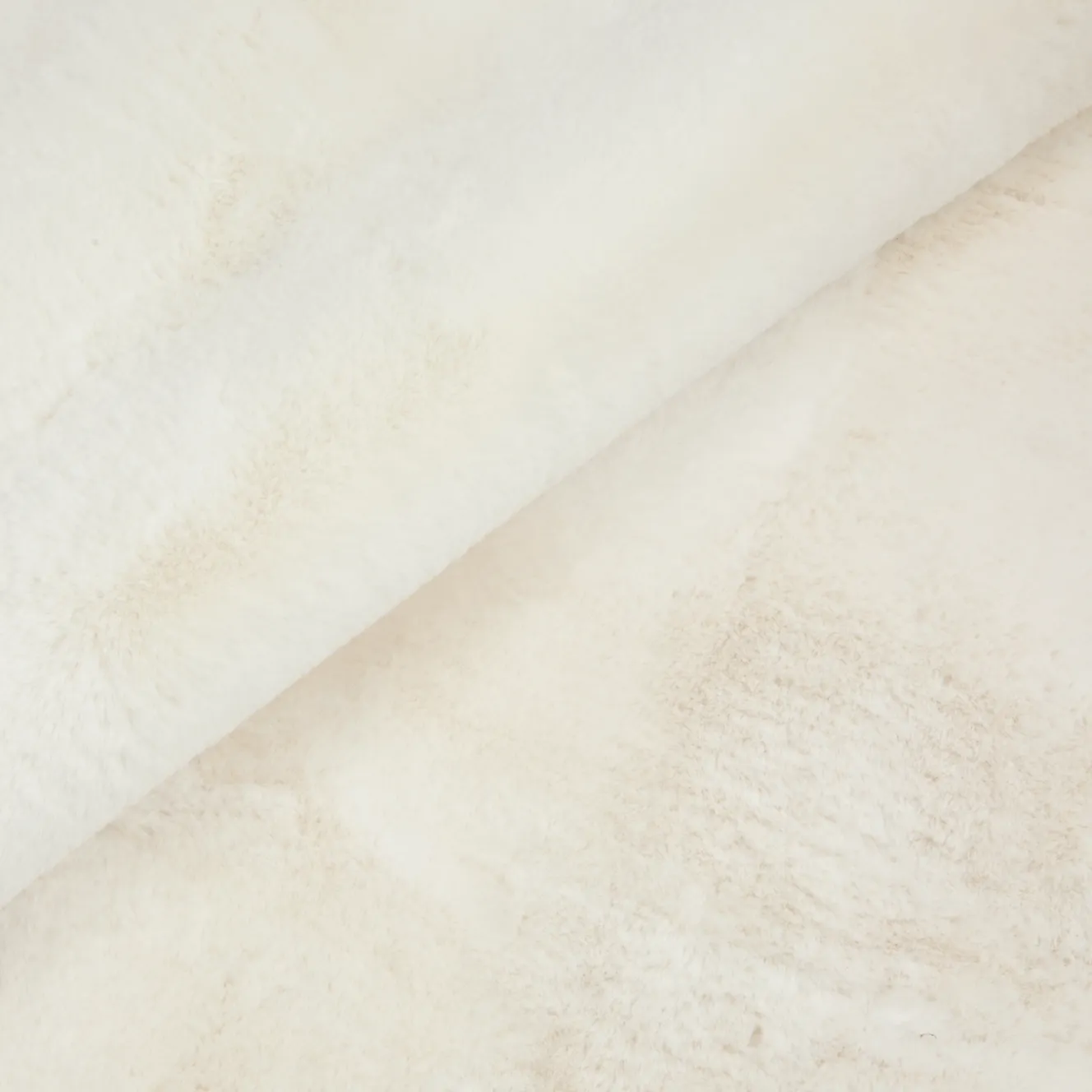 Vloerkleed van imitatiebont